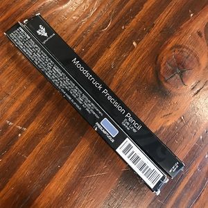 Younique pencil eyeliner in Presumptuous